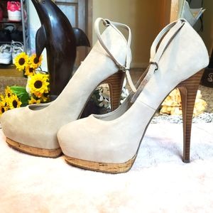 Steve Madden platform heels very beautiful